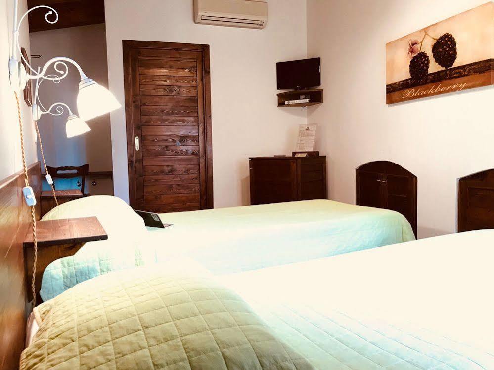Alojamento de Acomodação e Pequeno-almoço Tripoli Corato